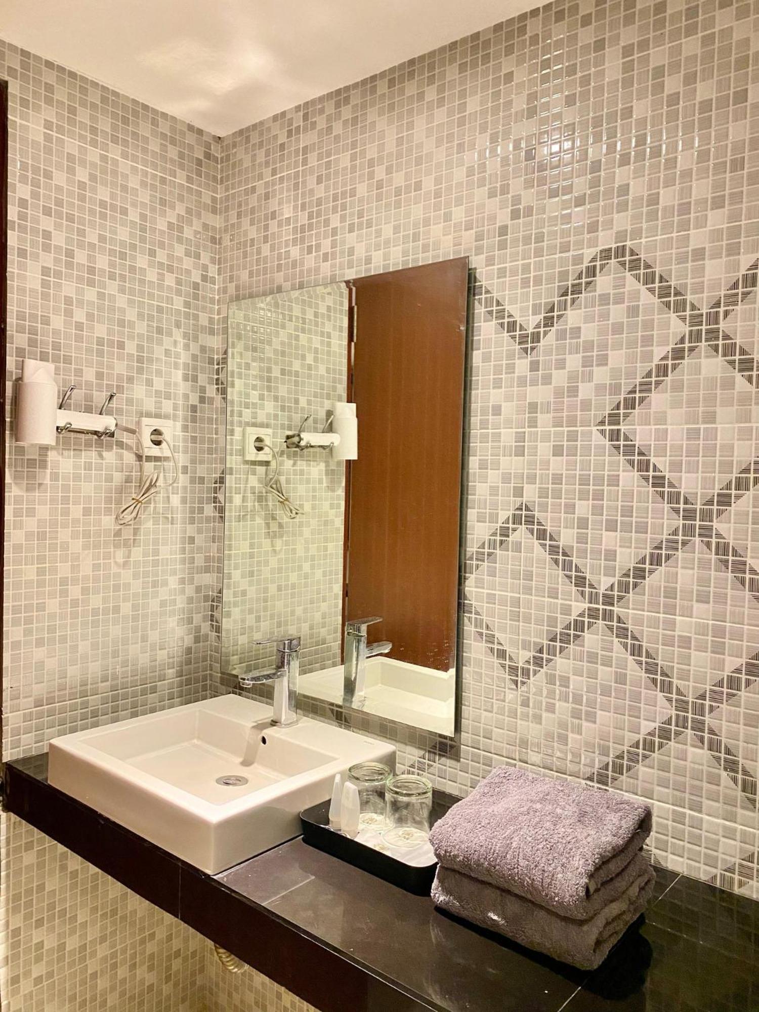 Sm Tower Hotel And Convention Berau Tanjung Redep 外观 照片