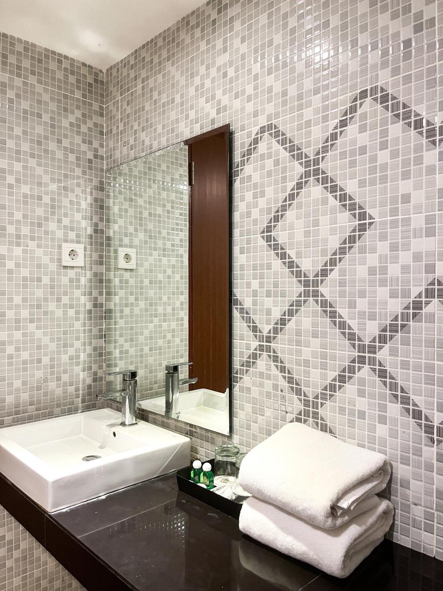 Sm Tower Hotel And Convention Berau Tanjung Redep 外观 照片