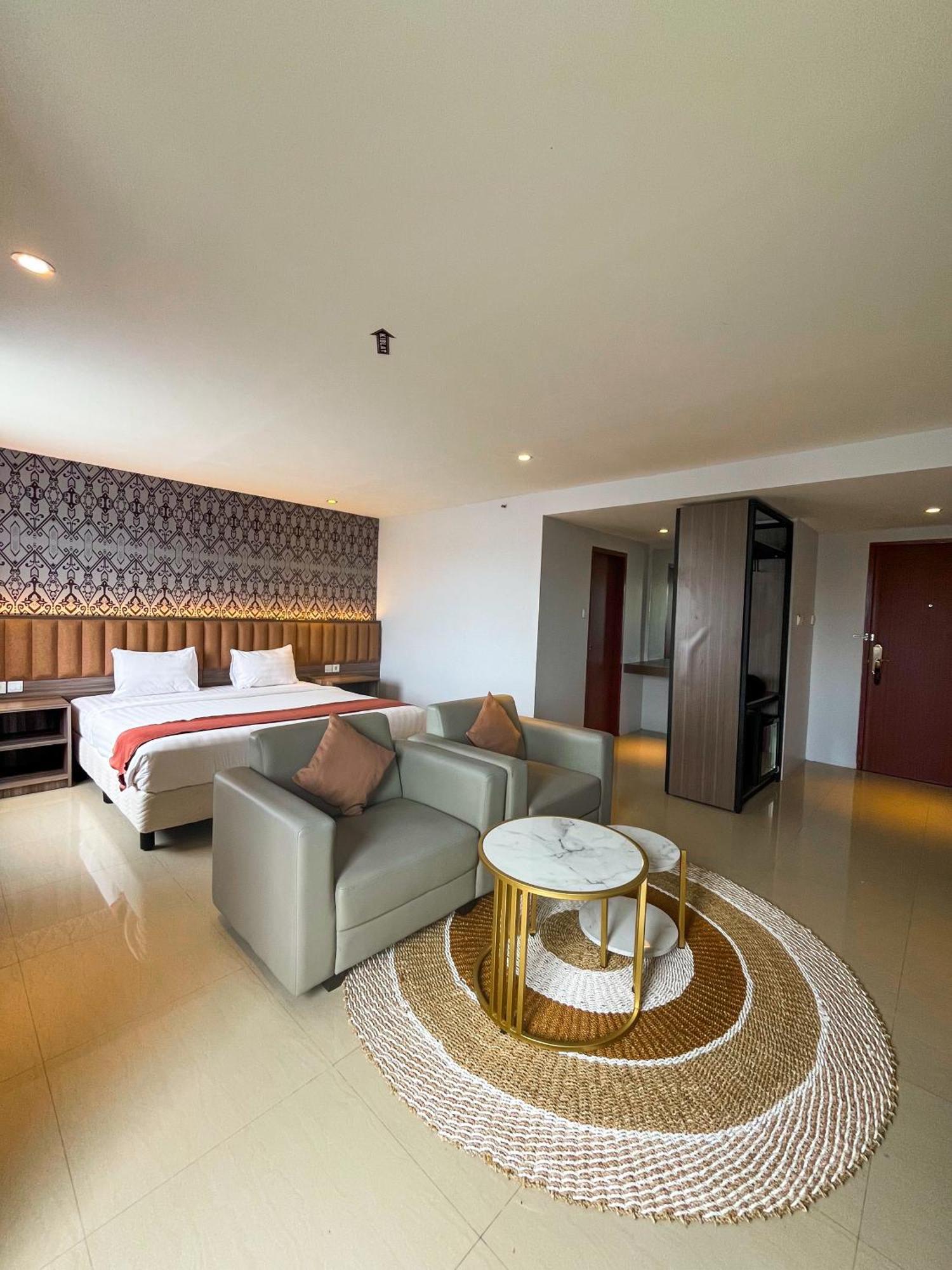 Sm Tower Hotel And Convention Berau Tanjung Redep 外观 照片